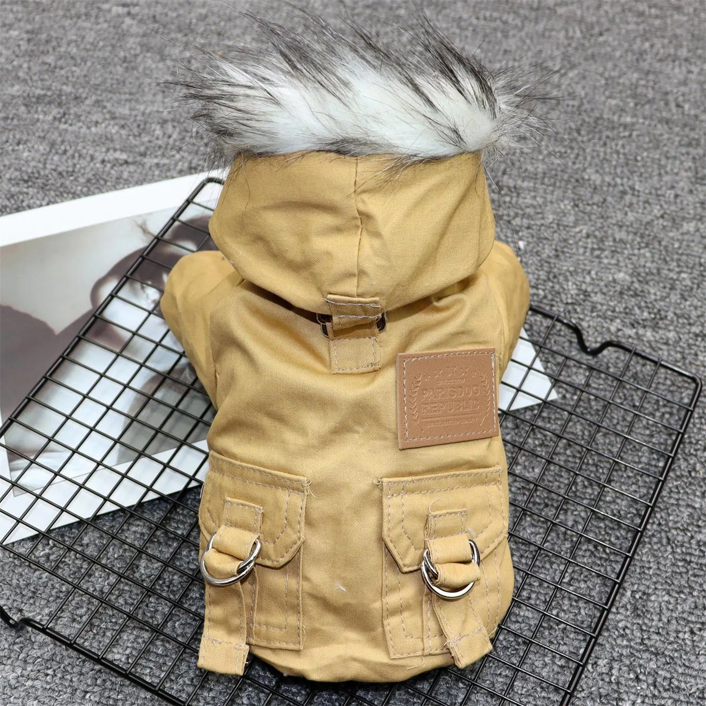 Wiskers & Wag™ AlpinePaw™ Abenteuerjacke
